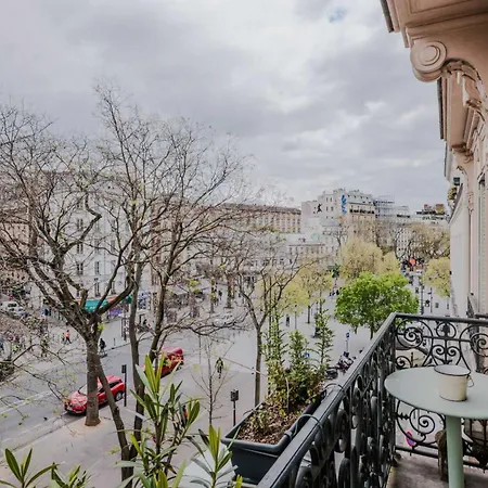 3 Bedroom With Balcony - Belleville شقة